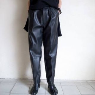 サンシー(SUNSEA)のstein   fake leather trousers (スラックス)