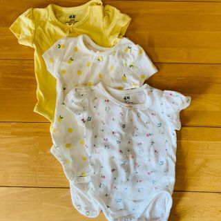 エイチアンドエム(H&M)の女の子用　ロンパース　3枚セット　60cm(ロンパース)