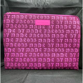 マークバイマークジェイコブス(MARC BY MARC JACOBS)の新品★ MARC BY MARC JACOBSマークジェイコブスPCケース(クラッチバッグ)