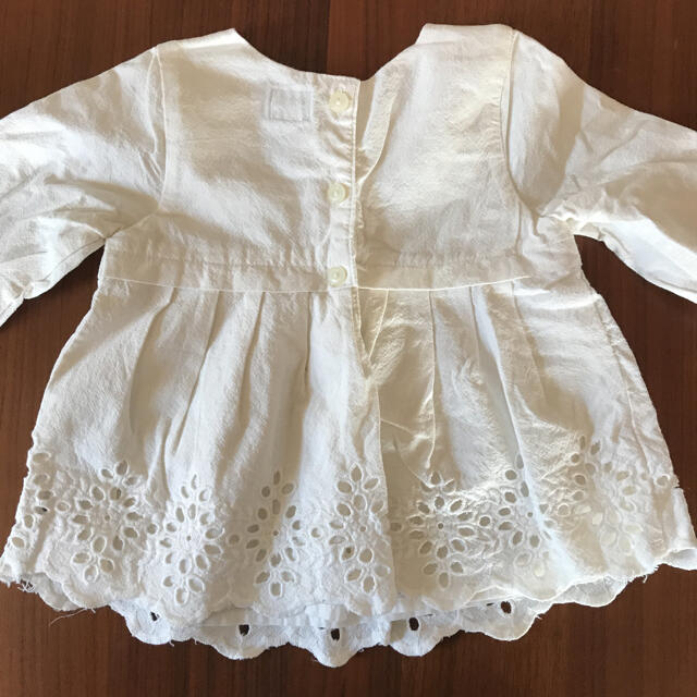 babyGAP(ベビーギャップ)の【美品】ワンピース風トップス 80 キッズ/ベビー/マタニティのベビー服(~85cm)(シャツ/カットソー)の商品写真