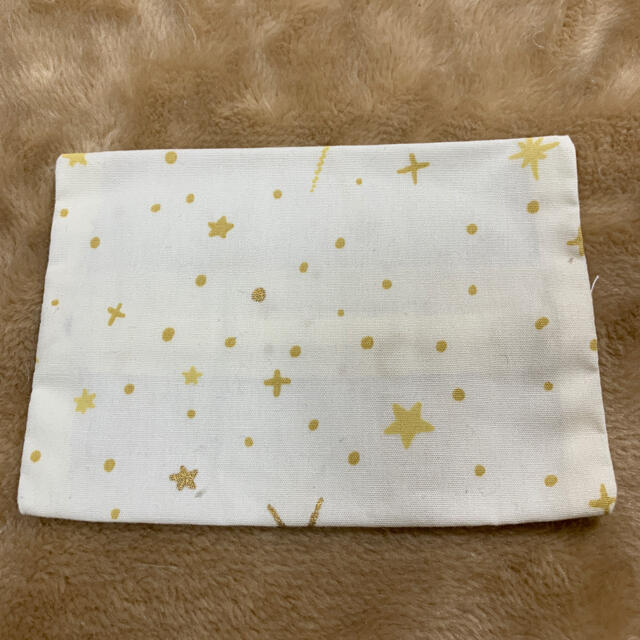 きらきら星☆ポケットティッシュケース☆白☆ ハンドメイドのキッズ/ベビー(外出用品)の商品写真