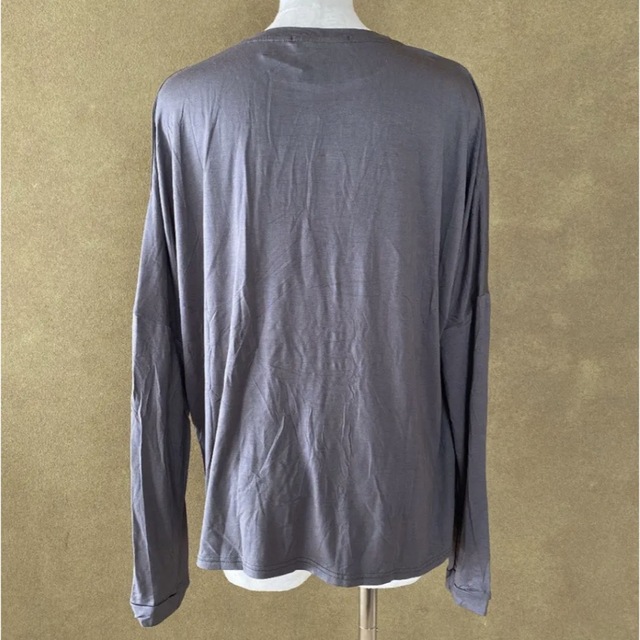 dholic(ディーホリック)のDHOLIC ディーホリック ショルダー カットアウト 長袖 Tシャツ ロンT レディースのトップス(Tシャツ(長袖/七分))の商品写真