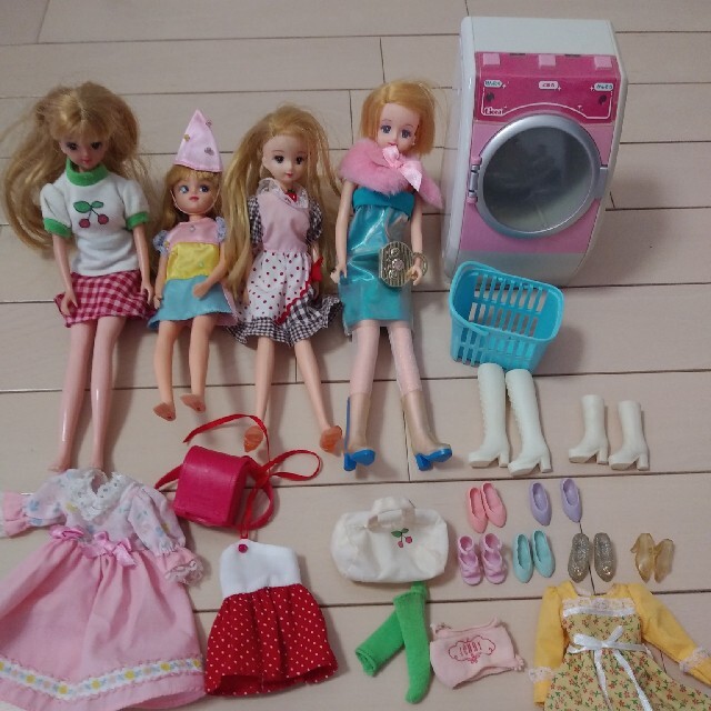 Takara Tomy(タカラトミー)のジェニーちゃん、服、リカちゃん洗濯機 ハンドメイドのぬいぐるみ/人形(人形)の商品写真