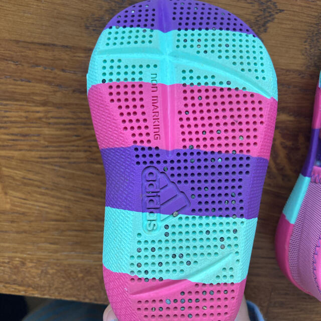 adidas(アディダス)のadidas サンダル　11センチ キッズ/ベビー/マタニティのベビー靴/シューズ(~14cm)(サンダル)の商品写真