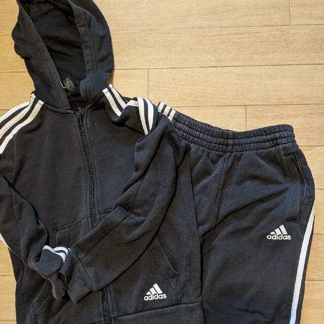 adidas(アディダス)のアディダス140センチジャージ上下 キッズ/ベビー/マタニティのキッズ服男の子用(90cm~)(その他)の商品写真