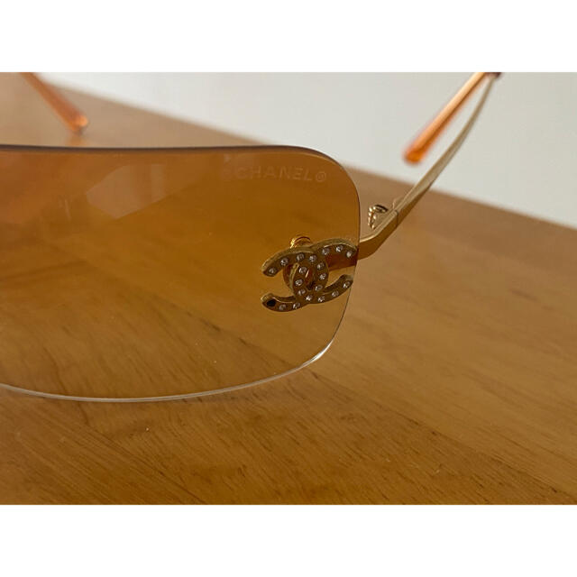 CHANEL(シャネル)のCHANEL サングラス　ストーン レディースのファッション小物(サングラス/メガネ)の商品写真