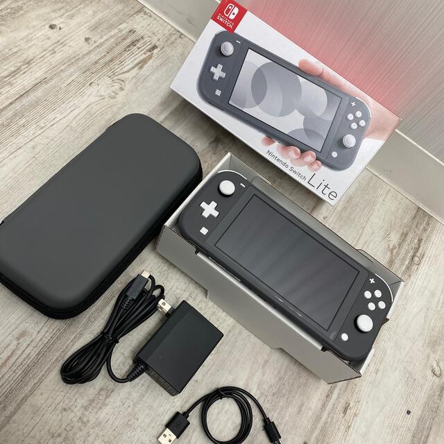 ニンテンドースイッチ ライト グレー ケース付き が大特価! www