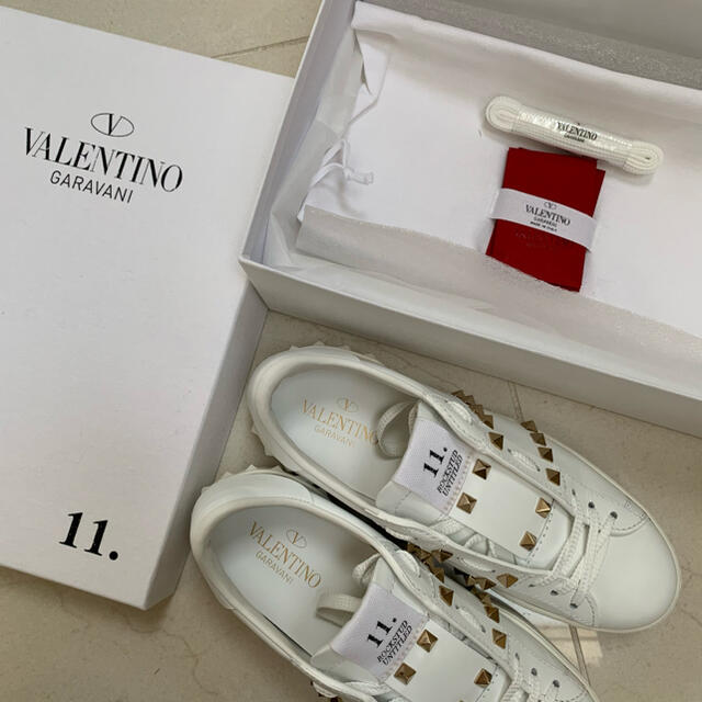 VALENTINO(ヴァレンティノ)のvalentino / ロックスタッズアンタイトルド スニーカー レディースの靴/シューズ(スニーカー)の商品写真