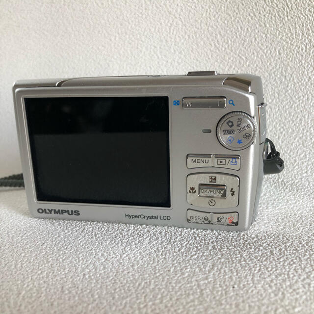 OLYMPUS(オリンパス)のOLYMPUSコンパクトデジタルカメラ スマホ/家電/カメラのカメラ(コンパクトデジタルカメラ)の商品写真