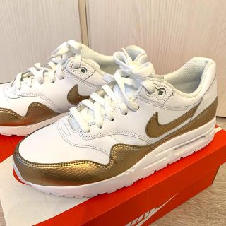 ナイキ(NIKE)のナイキ  NIKE スニーカー　24.5㌢　レディース(スニーカー)