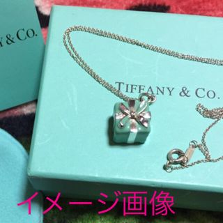 Tiffany & Co. - ティファニー🎁ブルーボックスチャームの通販 by ...