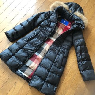 バーバリーブルーレーベル(BURBERRY BLUE LABEL)の【美品ブルーレーベルクレストブリッジ ダウンコート  36  バーバリー好きにも(ダウンコート)