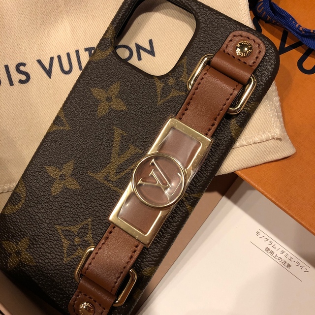 LOUIS VUITTON(ルイヴィトン)のももひで様専用　ルイヴィトン　iPhone12 ケース　ドーフィーヌ スマホ/家電/カメラのスマホアクセサリー(iPhoneケース)の商品写真