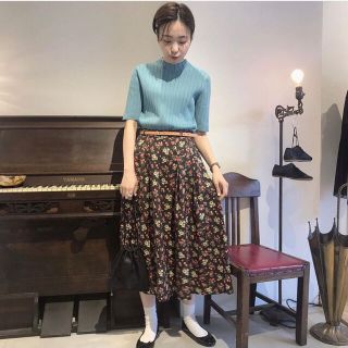 ドットアンドストライプスチャイルドウーマン(Dot&Stripes CHILDWOMAN)の花柄スカート(ひざ丈スカート)