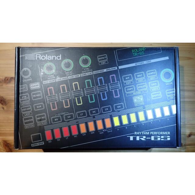 Roland TR-6S コンパクトリズムマシン 1