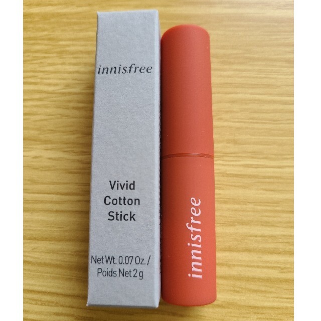 Innisfree(イニスフリー)のInnisfree ビビッドコットンスティック ティント リップ コスメ/美容のベースメイク/化粧品(口紅)の商品写真