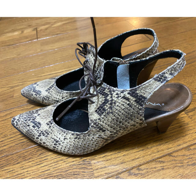 高級☆MANA☆パイソン柄サンダル 38 レディースの靴/シューズ(ハイヒール/パンプス)の商品写真
