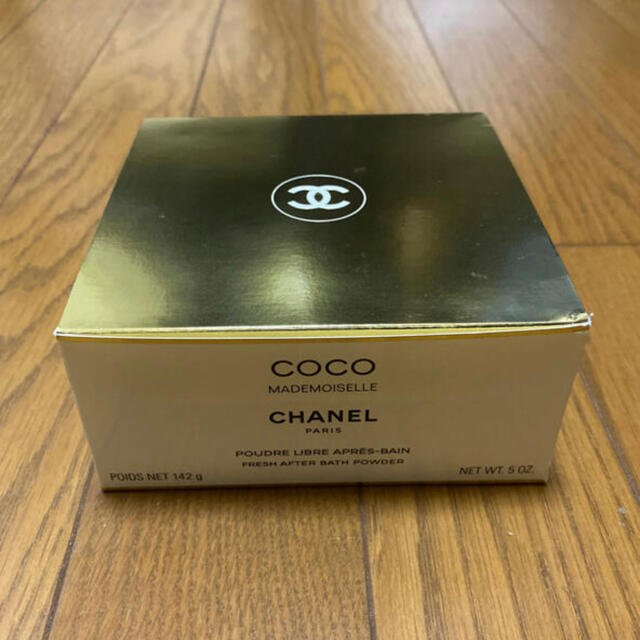 CHANEL(シャネル)の新品　未使用　シャネル　CHANEL ボディパウダー コスメ/美容のボディケア(ボディパウダー)の商品写真