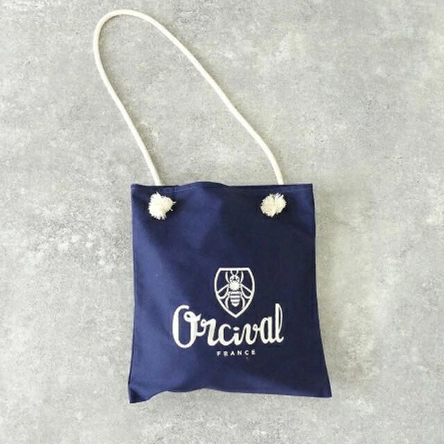 ORCIVAL(オーシバル)のORCIVAL オーシバル　ミツバチ　刺しゅう　ショルダーバッグ  ネイビー レディースのバッグ(トートバッグ)の商品写真