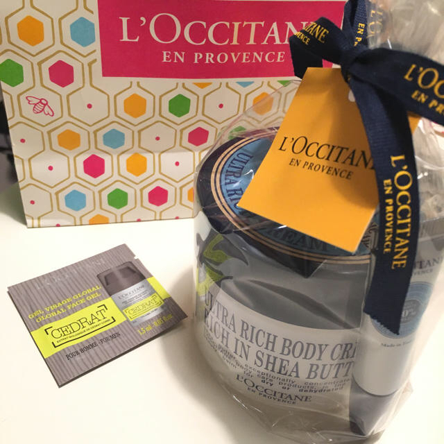 L'OCCITANE(ロクシタン)のL'OCCITANEボディクリーム＆ネイルオイル&保湿ジェル コスメ/美容のボディケア(ボディクリーム)の商品写真