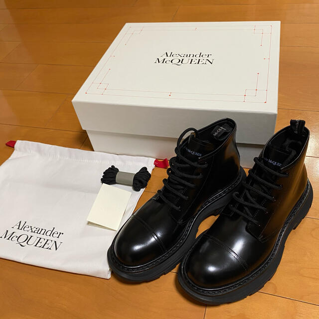 Alexander McQueen(アレキサンダーマックイーン)のAlexander McQueen レースアップアンクルブーツ 購入金額14万円 メンズの靴/シューズ(ブーツ)の商品写真