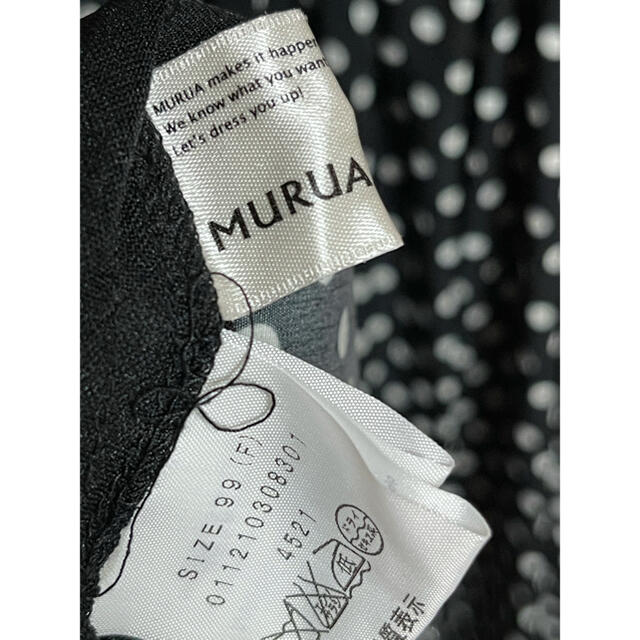 MURUA(ムルーア)のドット柄　ワンピース　背中空き　美品　ムルーア レディースのワンピース(ひざ丈ワンピース)の商品写真
