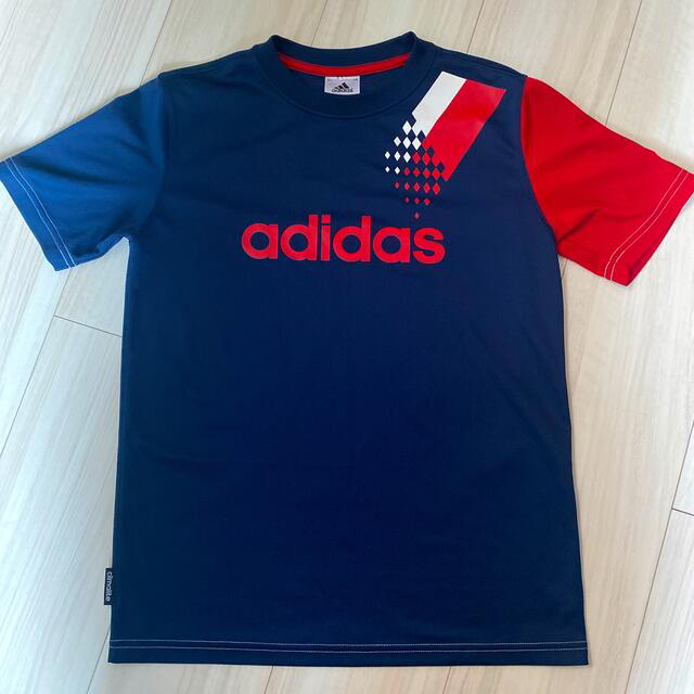 adidas(アディダス)のyossy様専用 キッズ/ベビー/マタニティのキッズ服男の子用(90cm~)(Tシャツ/カットソー)の商品写真