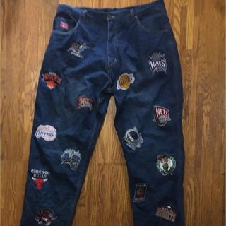 unk NBA チームロゴ刺繍 デニムジーンズの通販|ラクマ