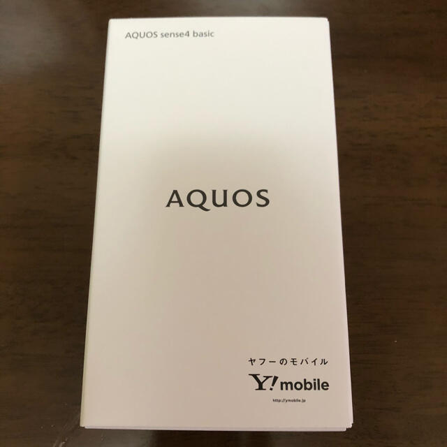 AQUOS(アクオス)のAQUOS sense4 basic  シルバー スマホ/家電/カメラのスマートフォン/携帯電話(スマートフォン本体)の商品写真