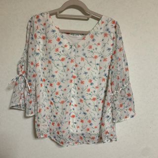 イング(INGNI)のシフォン花柄トップス(シャツ/ブラウス(長袖/七分))