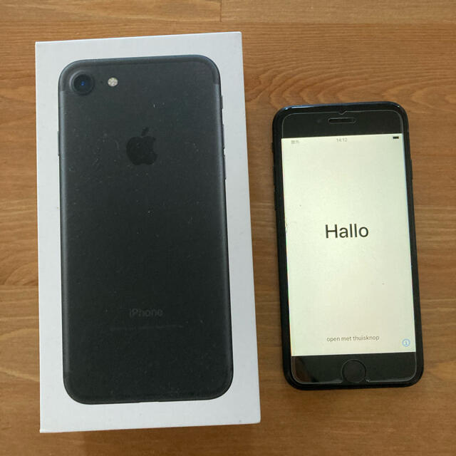 値下げしました iPhone 7 Black 128 GB SIMフリー 価格は安く 4800円 ...