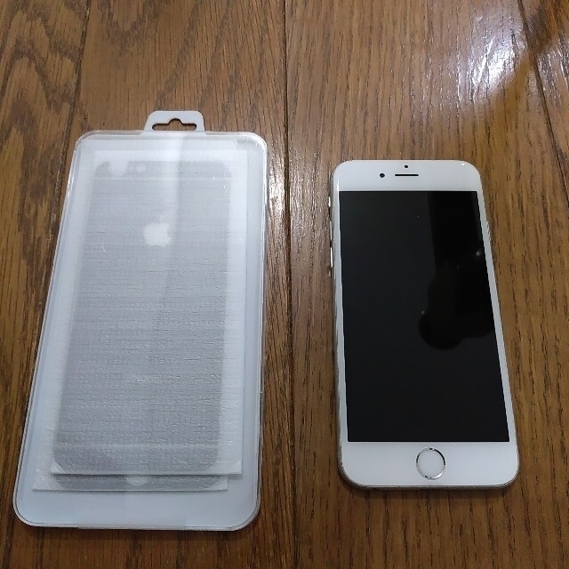 iPhone 6s シルバー  au