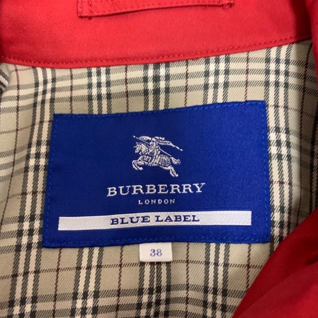 BURBERRY BLUE LABEL(バーバリーブルーレーベル)のバーバリーブルーレーベル トレンチコート レディースのジャケット/アウター(トレンチコート)の商品写真