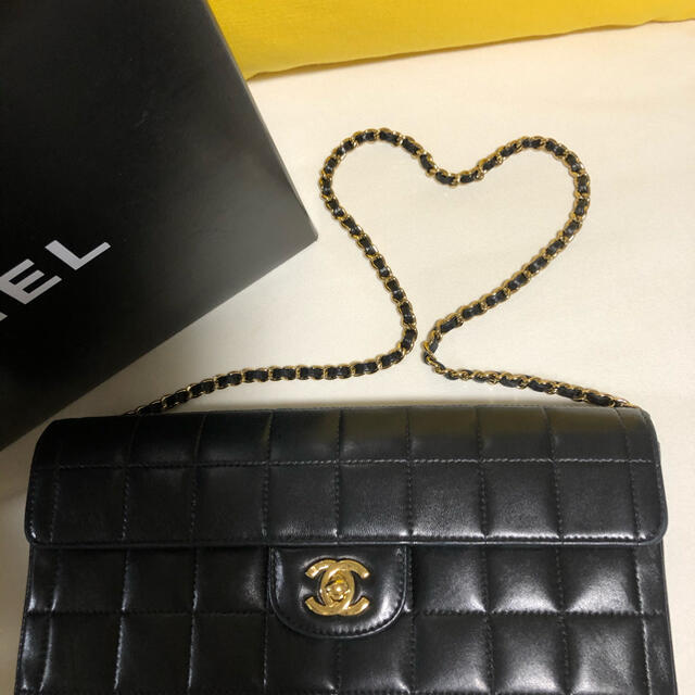 CHANEL(シャネル)のシャネル　チョコバー　ショルダー レディースのバッグ(ショルダーバッグ)の商品写真