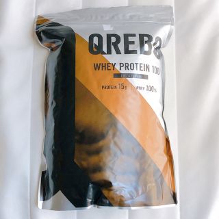 ホエイプロテイン QREBO 1kg ココア味(エクササイズ用品)