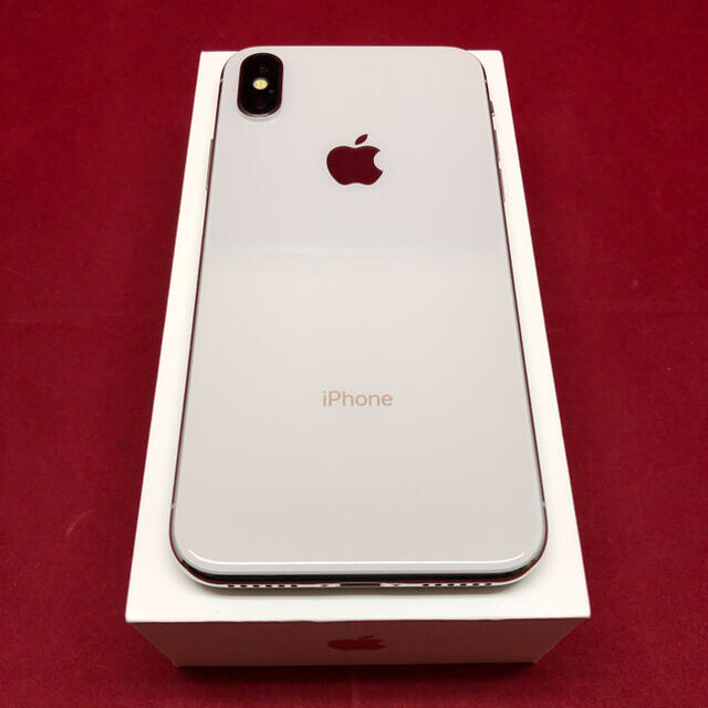 Apple(アップル)のSIMフリー iPhoneX 64GB シルバー 新品 スマホ/家電/カメラのスマートフォン/携帯電話(スマートフォン本体)の商品写真