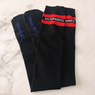 オフホワイト(OFF-WHITE)の【新品未使用】VETEMENTS ヴェトモン♡ニーハイソックス(ソックス)