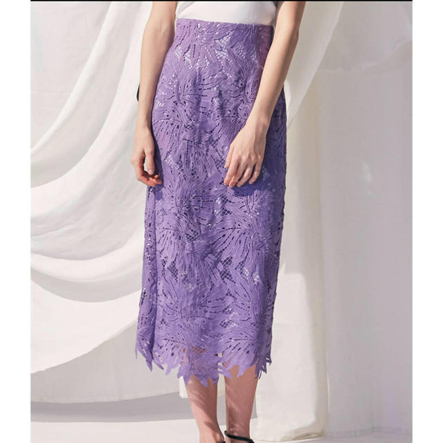 MERCURYDUO(マーキュリーデュオ)の【りおん様】リーフ柄ケミカルレースタイトスカート 新品 Mサイズ レディースのスカート(ロングスカート)の商品写真