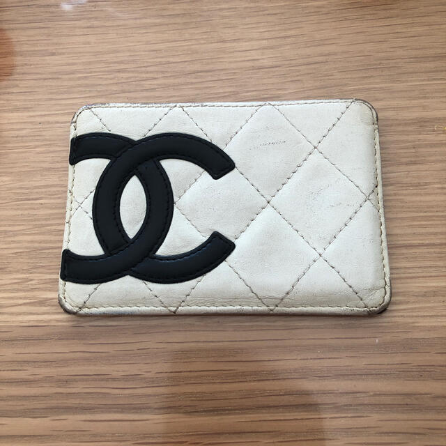 CHANEL(シャネル)のシャネル　パスケース　カードケース レディースのファッション小物(パスケース/IDカードホルダー)の商品写真