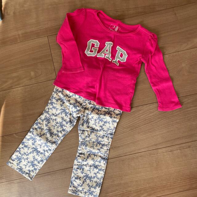 babyGAP(ベビーギャップ)のbabygap 上下セット　ロンT パンツ キッズ/ベビー/マタニティのベビー服(~85cm)(Ｔシャツ)の商品写真