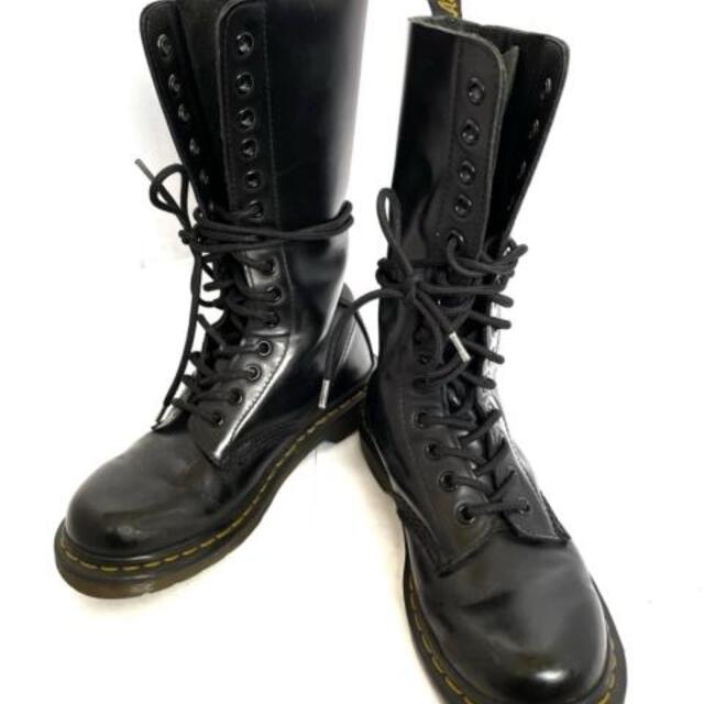 Dr.Martens(ドクターマーチン)のドクターマーチン ショートブーツ 38 - 黒 レディースの靴/シューズ(ブーツ)の商品写真