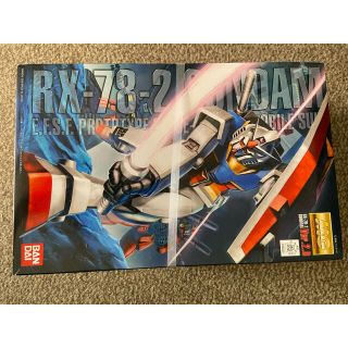 【新品】MG 1/100 RX-78-2 ガンダム Ver.2.0(模型/プラモデル)