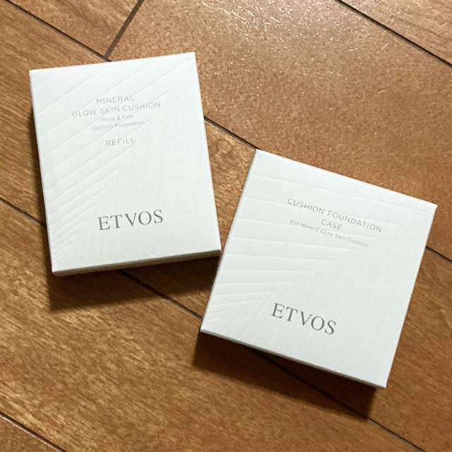 ETVOS(エトヴォス)のミネラルグロウスキンクッション（ケース＋パフ付） コスメ/美容のベースメイク/化粧品(ファンデーション)の商品写真
