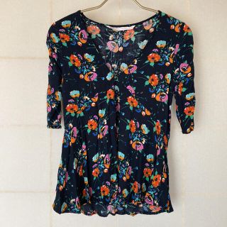 ザラ(ZARA)の花柄ブラウス(シャツ/ブラウス(半袖/袖なし))