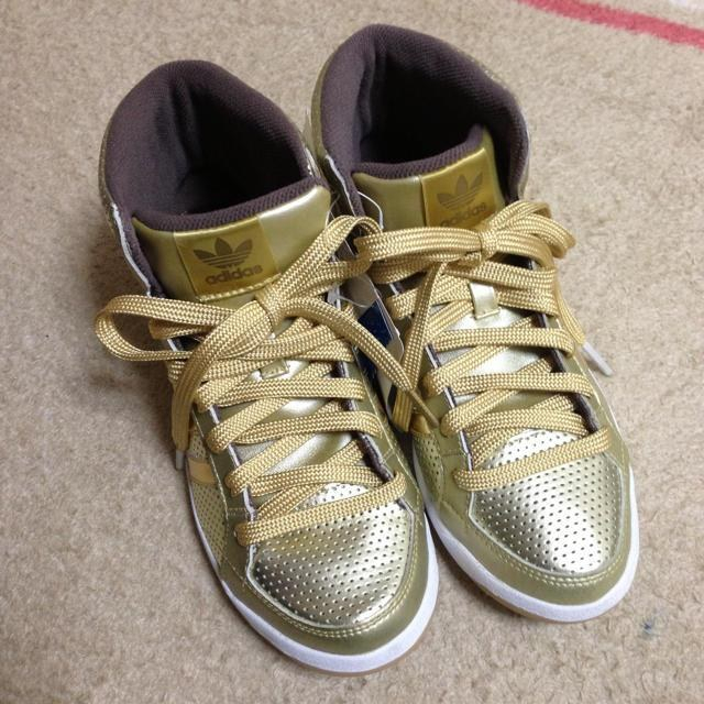 adidas - yuppiページ