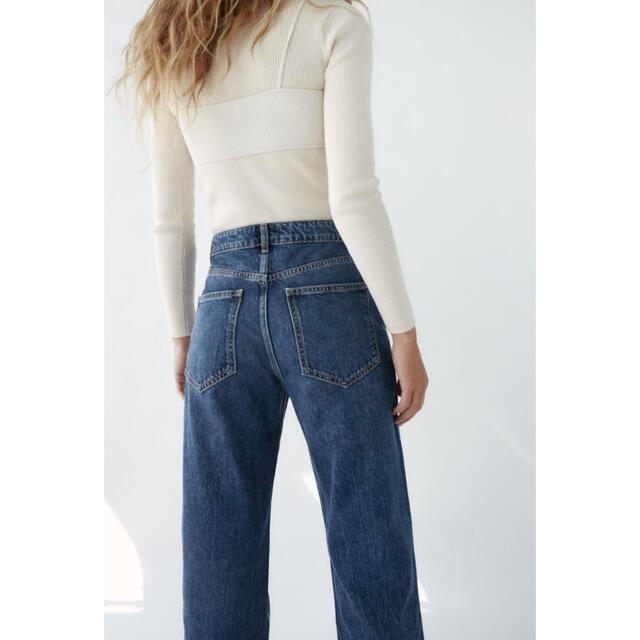 ZARA(ザラ)の新品 ZARA リラックスフィット ハイライズフレアパンツ 34 レディースのパンツ(デニム/ジーンズ)の商品写真