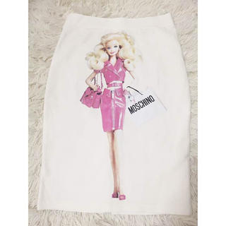 (お値下げ中！)✩ 美品 未使用 Barbie ペンシルスカート(ひざ丈スカート)