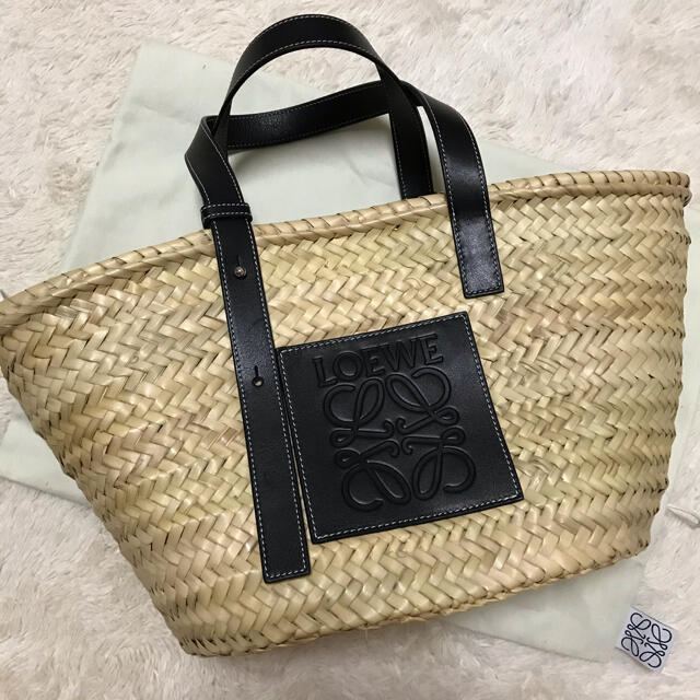 LOEWE(ロエベ)のロエベ   カゴバッグ　ラフィア   レディースのバッグ(かごバッグ/ストローバッグ)の商品写真