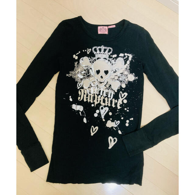 Juicy Couture(ジューシークチュール)のお値下げJUICY COUTURE ジューシー クチュールのスカル柄のロンT！ レディースのトップス(Tシャツ(長袖/七分))の商品写真