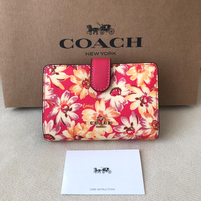 2021年春夏新作★新品 COACH コーチ 二つ折り財布 花柄プリントディーゼル